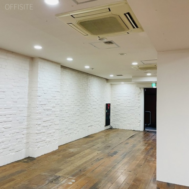 フレッサイン赤坂 地下1階 室内