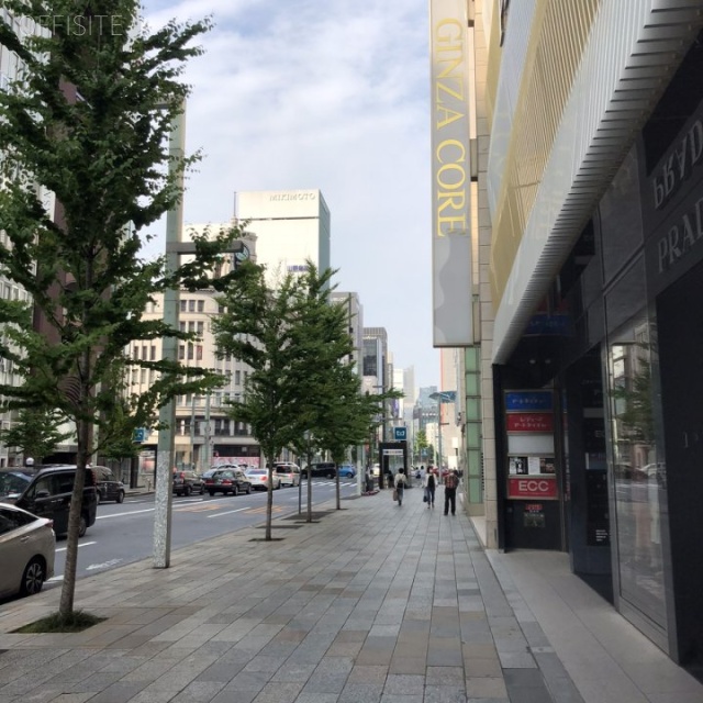 銀座プラザ58 前面は中央通り