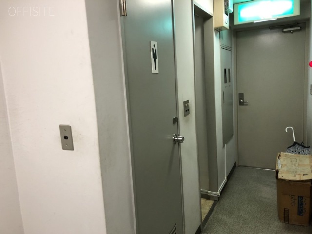 鈴木ビル トイレ入口