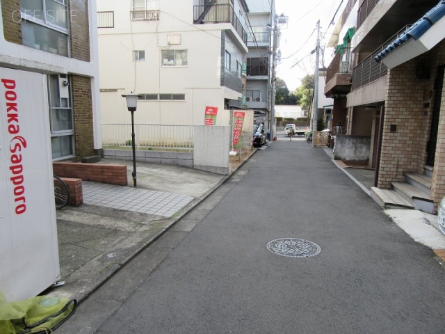 Mビル ビル前面道路