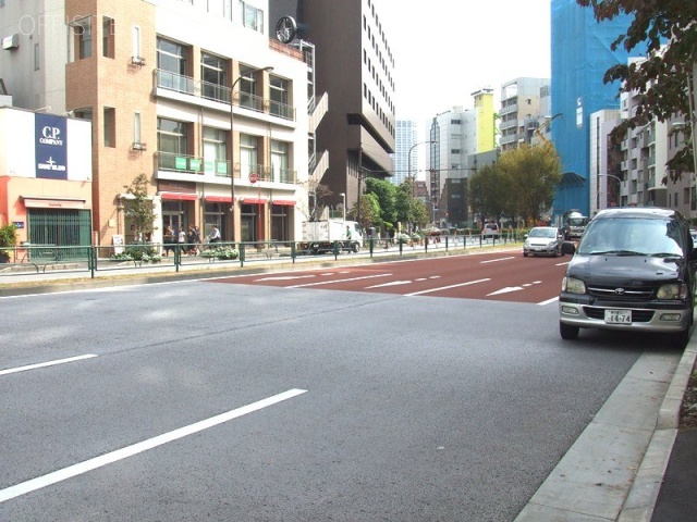 麻布高橋ビル ビル前面道路