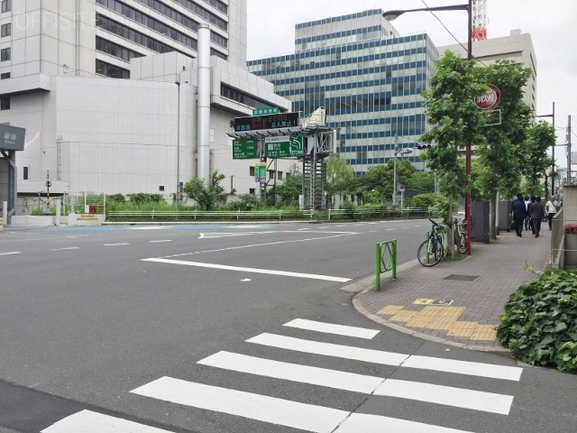 うねめビル ビル前面道路