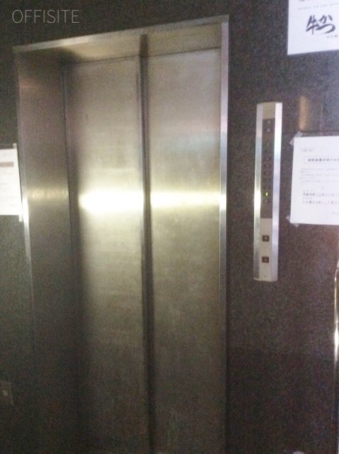 エレガンス新橋ビル エレベーター