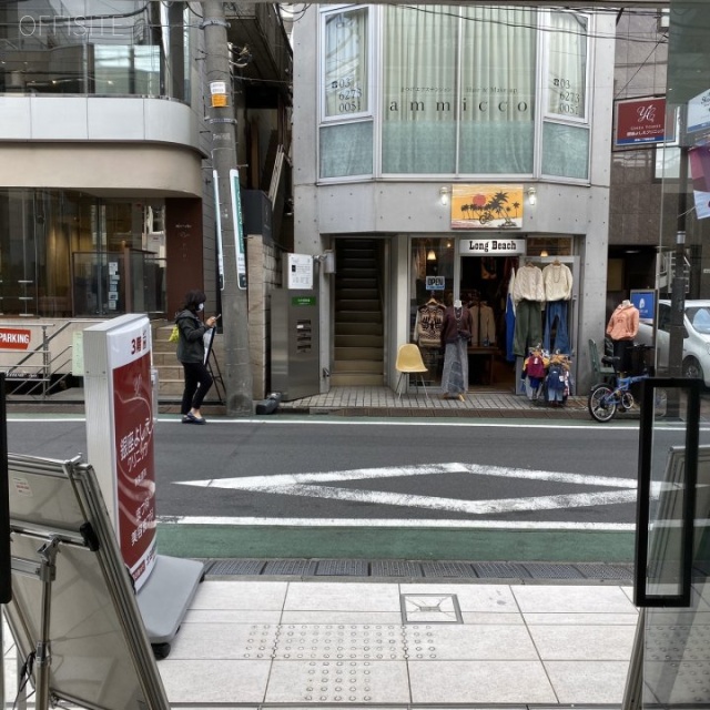 BCG表参道PROPERTY ビル前面道路