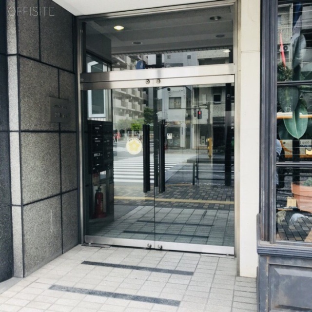 メディアパーク八島ビル エントランス