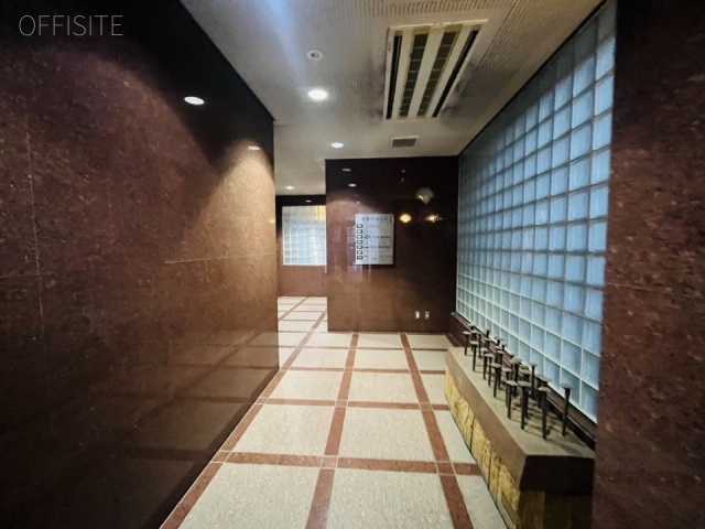 泰明青山(タイメイアオヤマ)ビル エントランス