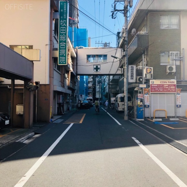 三喜屋ビル ビル前面道路