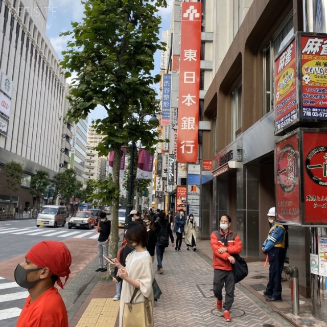 岩本ビル ビル前面道路