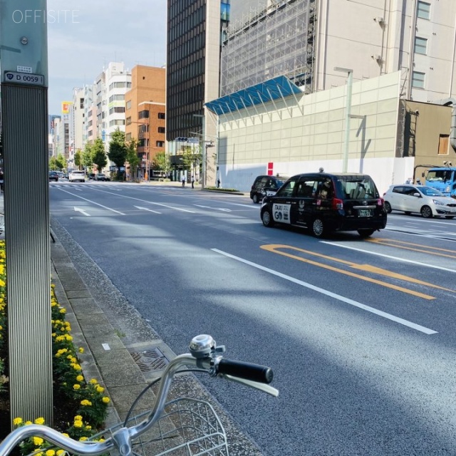 三渓洞(さんけいどう)ビル ビル前面道路