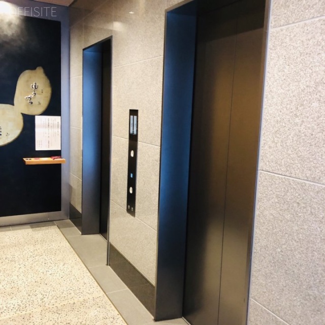 銀座露木ビル エレベーター