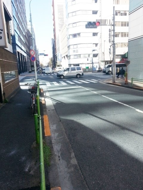 二葉ビル ビル前面道路