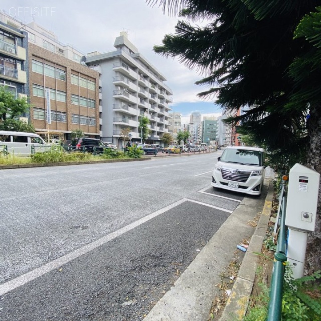 藤田ビル ビル前面道路
