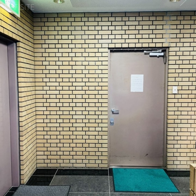 ライダーズビル エントランス