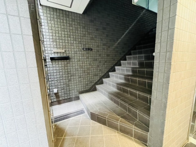 白善ビル　エントランス