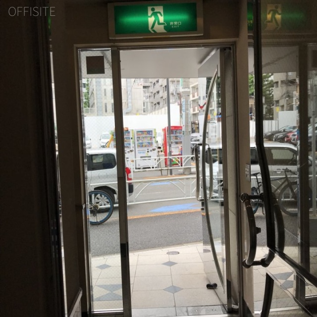 MF神宮前 エントランス