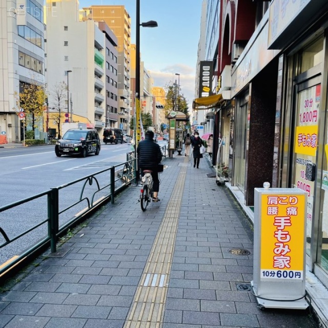 浜松ビル　ビル前面道路