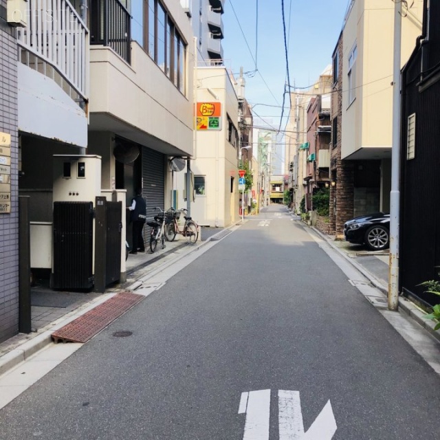 矢口ビル 前面道路