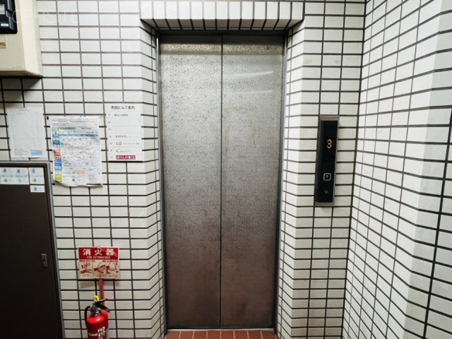 黒田ビル エントランス