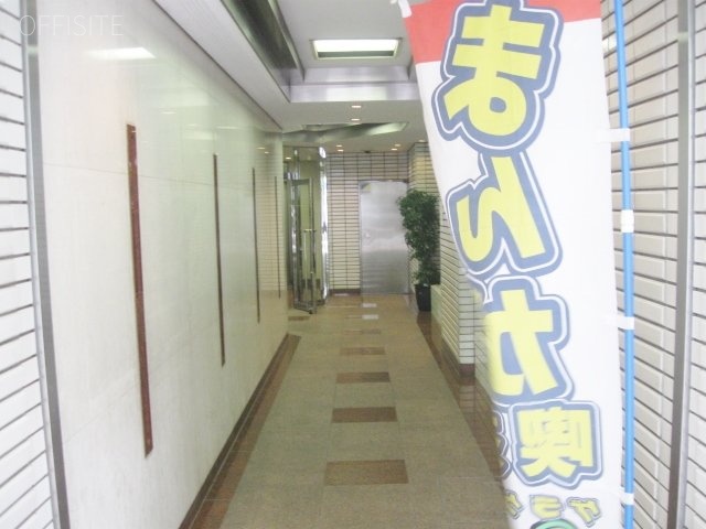 Yビル　エントランス
