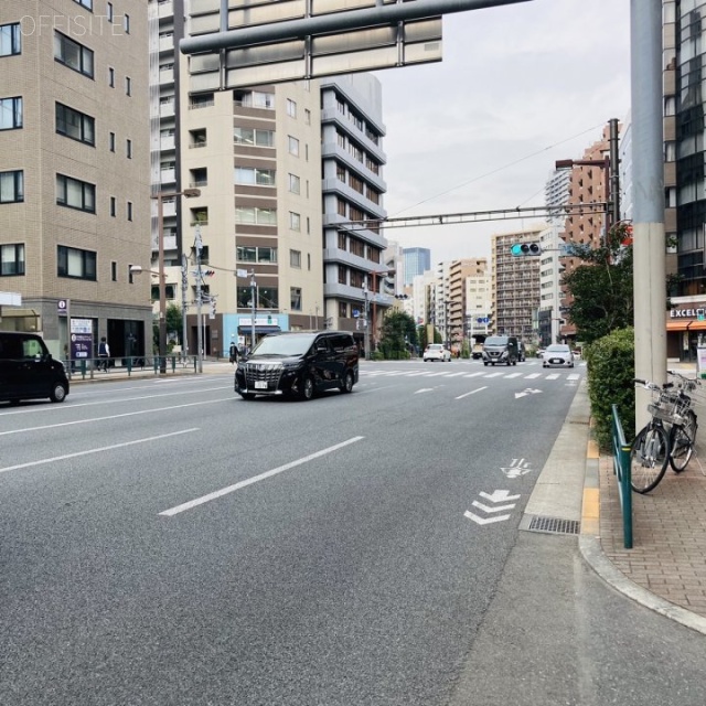 セーキビル ビル前面道路