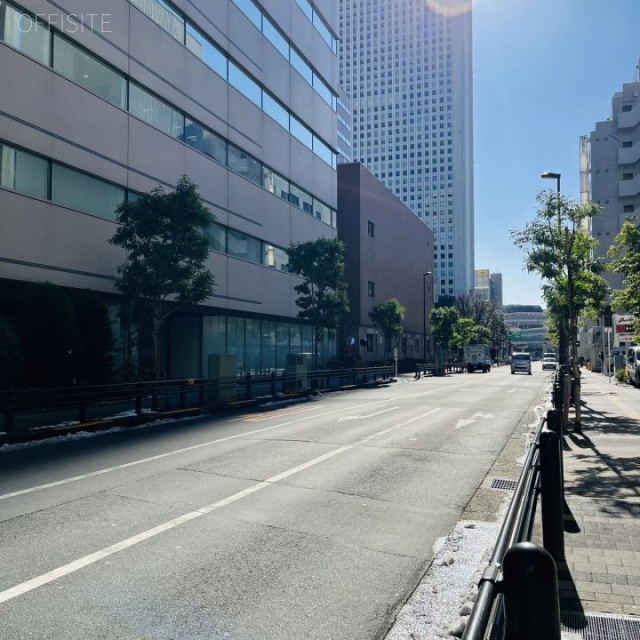 下総屋ビル 側道
