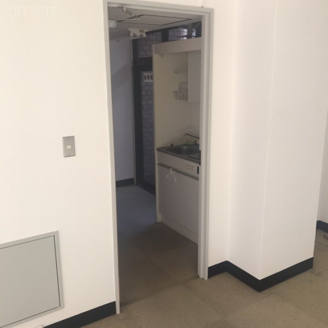 装美ビル　502号室 室内