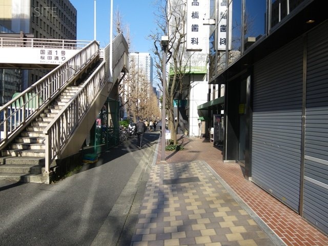 大石ビル ビル前面道路