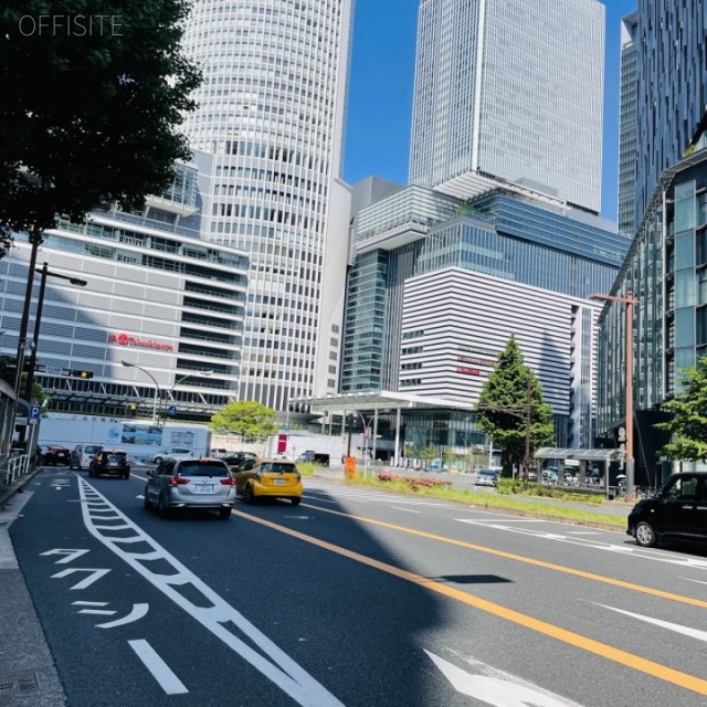 第三堀内ビルディング　前面道路