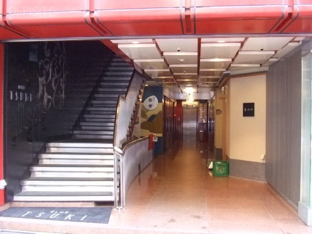 銀座八番館 画像
