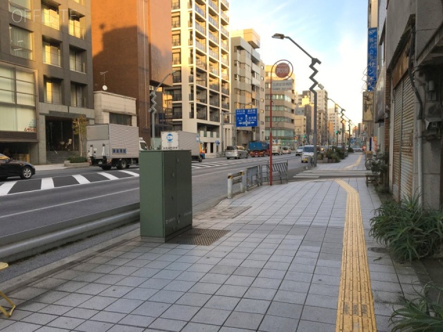 第2ファスナービル ビル前面道路