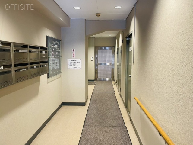 おむろビル　エントランス