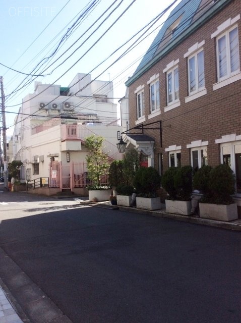 北参道アパートメントビル ビル周辺道路