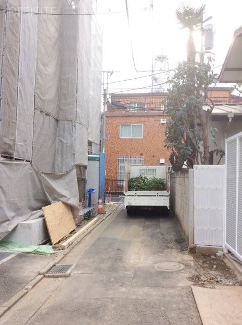珊瑚NEXTビル ビル周辺道路