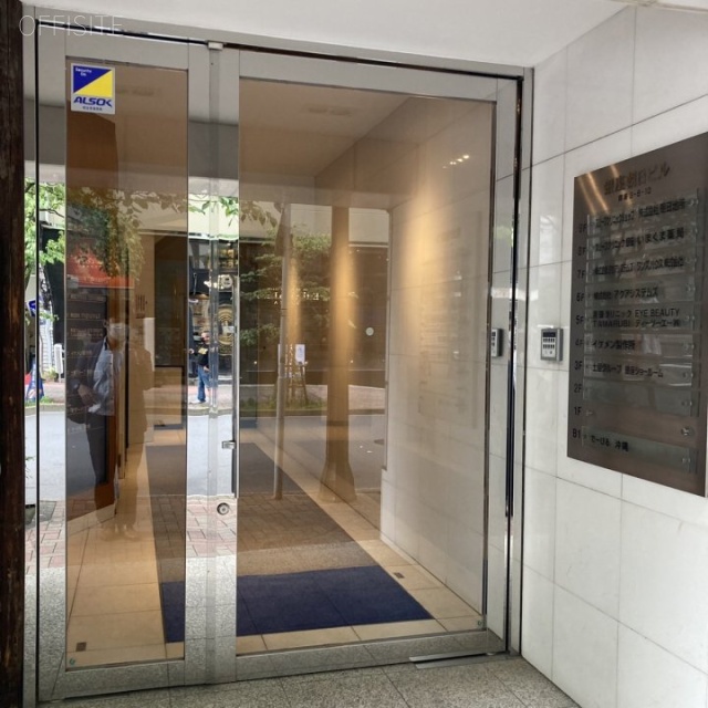 銀座朝日ビル エントランス