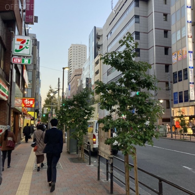 小滝橋パシフィカビル ビル前面道路