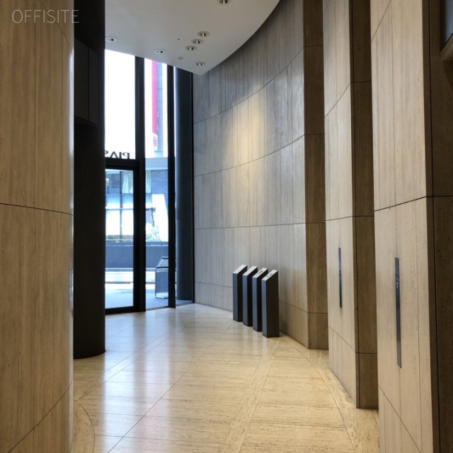 ピアス銀座ビル エントランス