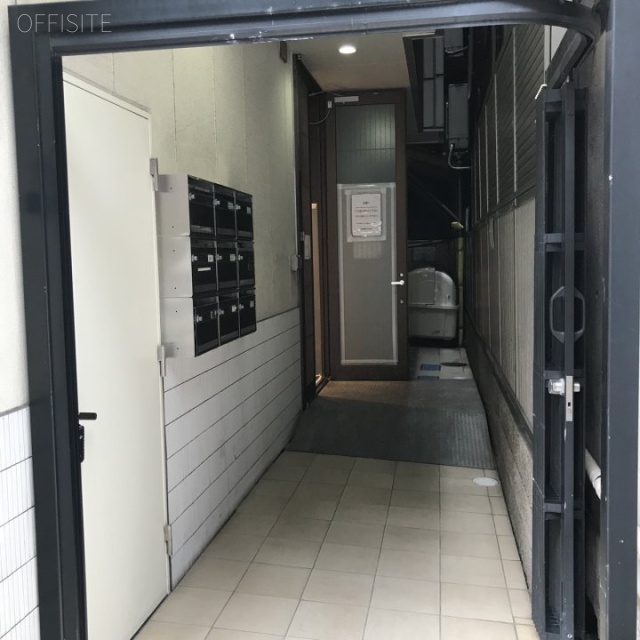 モンブラン銀座ビル エントランス