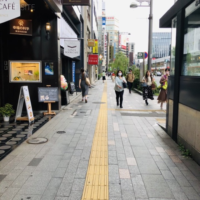 藤間(とうま)ビル ビル前面道路