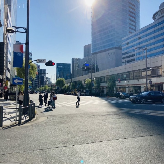 マルイト銀座ビル 前面の外堀通り