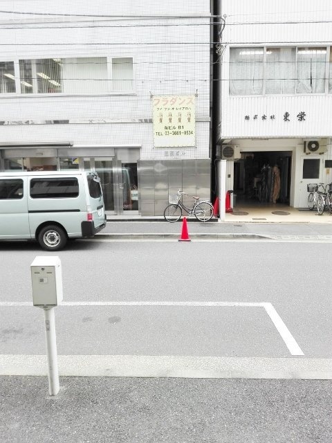 アガタ竹澤ビル　ビル周辺道路