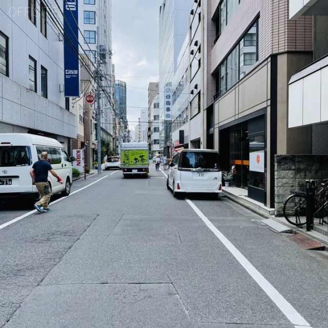 吉悦(よしえつ)ビル ビル前面道路