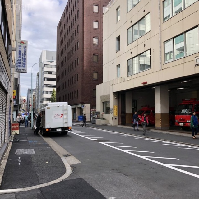 ニュー京橋ビル ビル前面道路