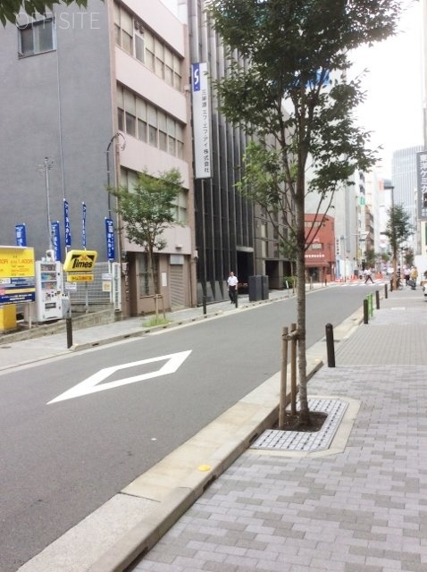 YKビル ビル周辺道路