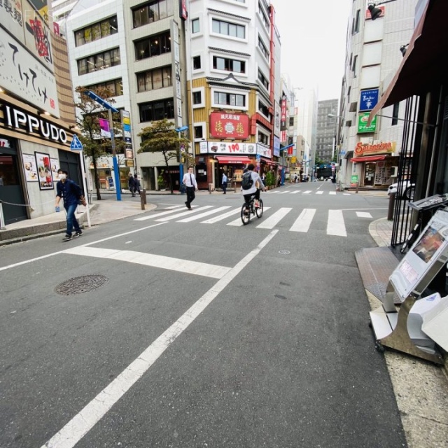 富沢ビル ビル前面道路