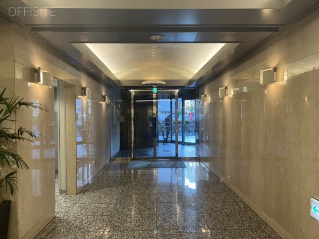 いちご新横浜ビル エントランス