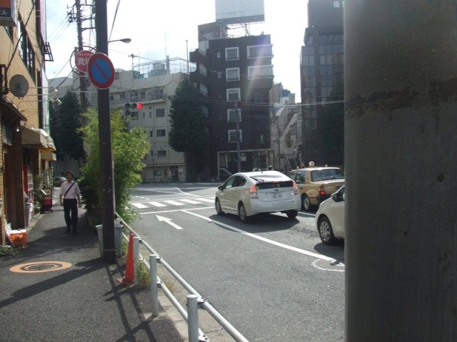 井門西麻布ビル　ビル前面道路