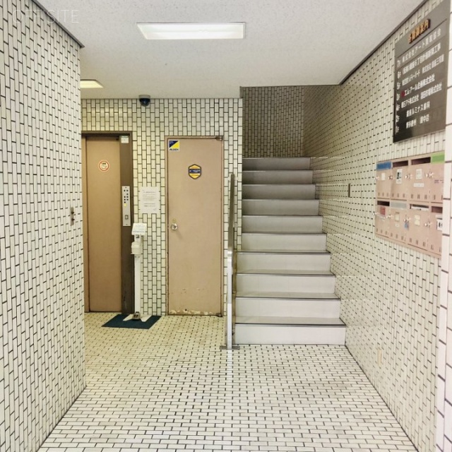 東銀座ビル エントランス