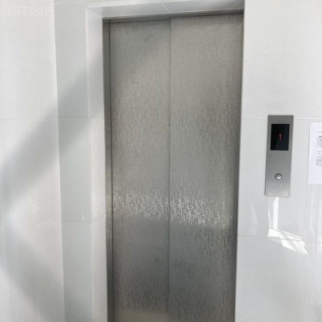 エビスアワヤビル　エレベーター