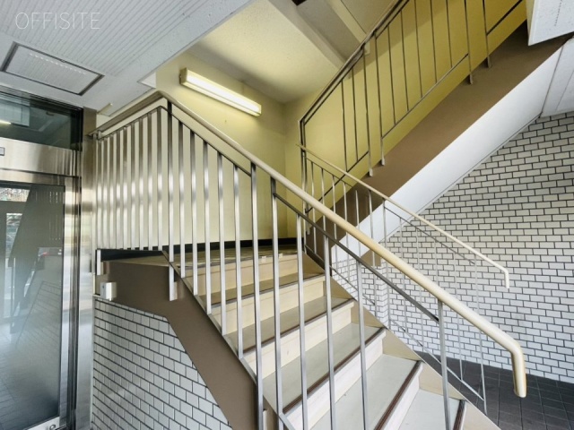 NX渋谷ビル　階段
