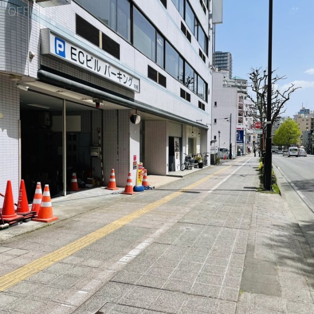 SEビル 前面歩道